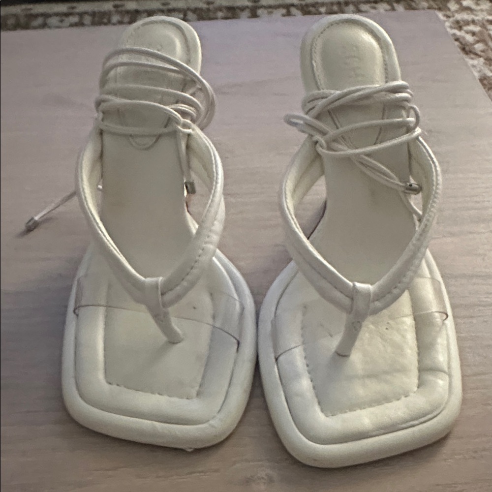 SCHUTZ White leather Strappy Square-Toe Sandals